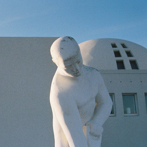 饭岛爱大战黑人90分钟
