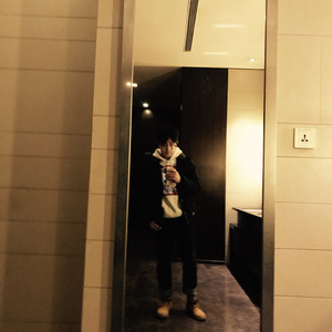 饭岛爱大战黑人90分钟
